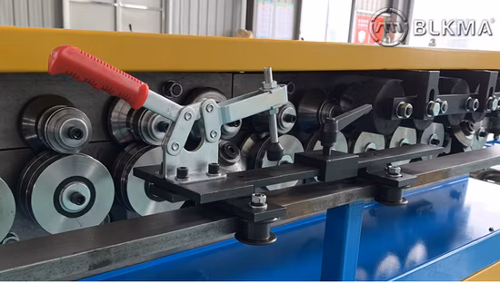 Máquina formadora de bridas Tdf para conductos de chapa metálica / Máquina para fabricar bridas